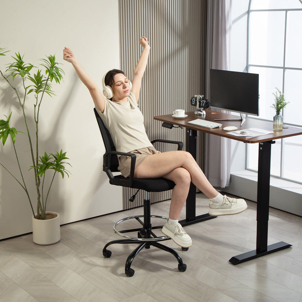 HOMCOM Bürostuhl mit verstellbarem Fußhocker Höhenverstellbar und Armlehnen 66,5x70,5x118-139,5 cm Schwarz