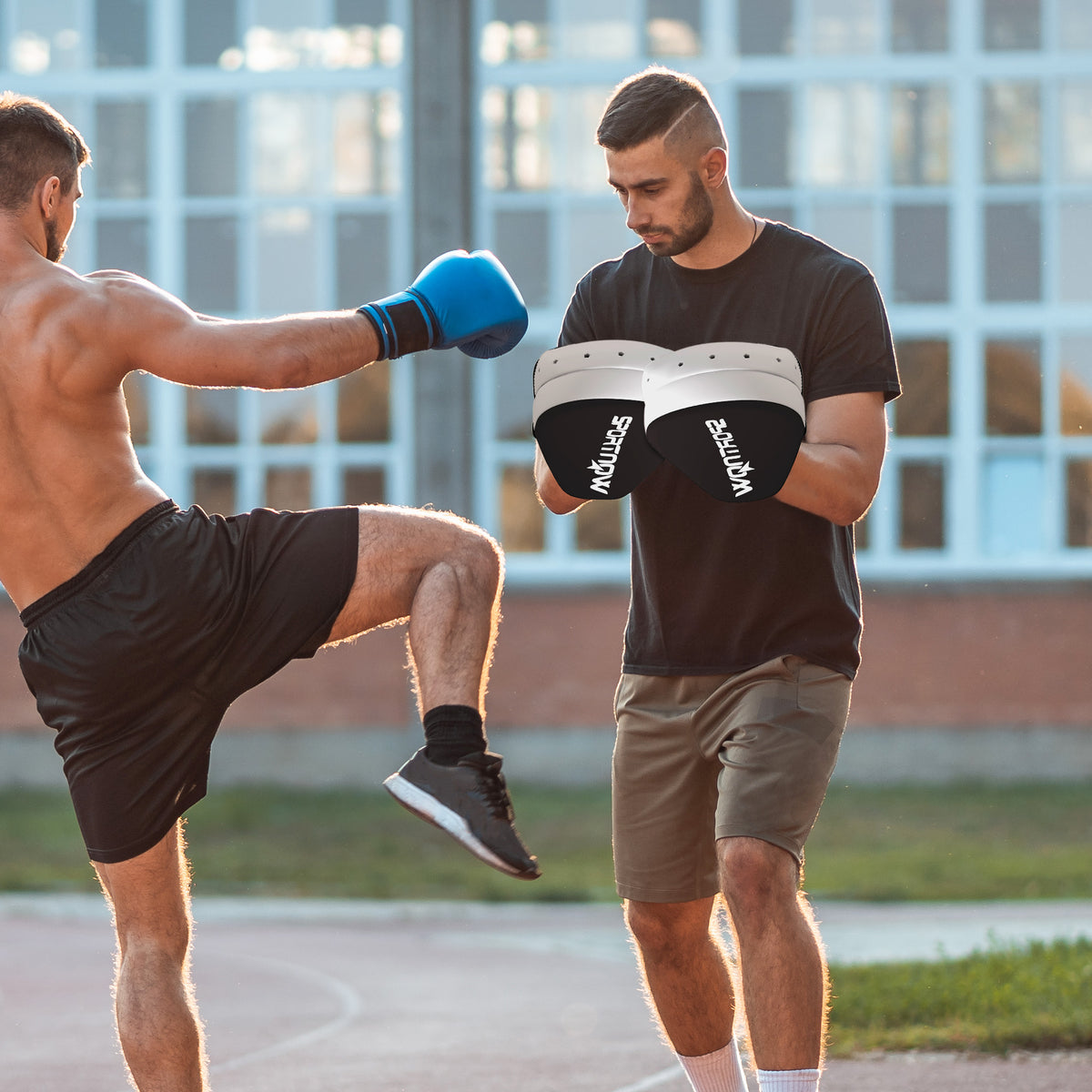 SPORTNOW Boxschlagpolster Boxhandschuhe mit Fingerschutz für Muay Thai Kickboxen Kampfkünste MMA 24 x 19 x 4 cm weiß