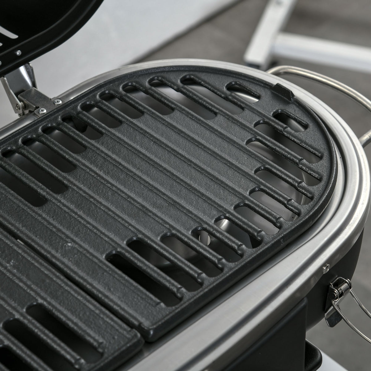 Outsunny Gasgrill 2,34 KW Klappbar BBQ Gartengrill inkl 2 Edelstahl-Brenner  Druckminderer 66 x 34,5 x 37 cm Schwarz