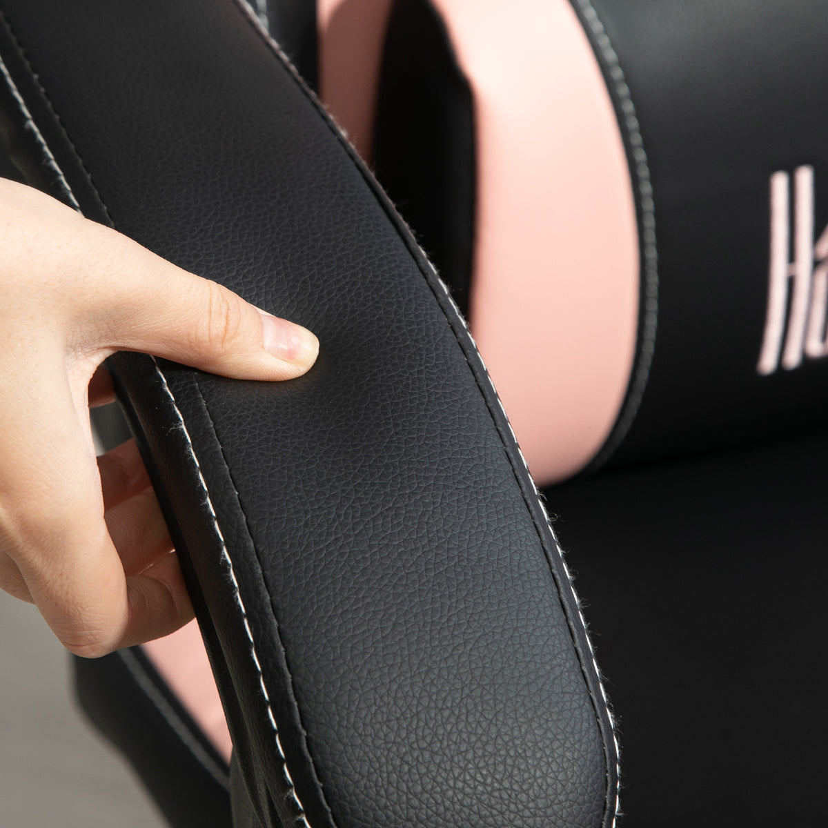 HOMCOM Reclinabile Gaming-Stuhl mit Poggiapiedi und Kissen, Kunstleder und Schwamm, 65x62x116-124 cm, Rosa und Schwarz