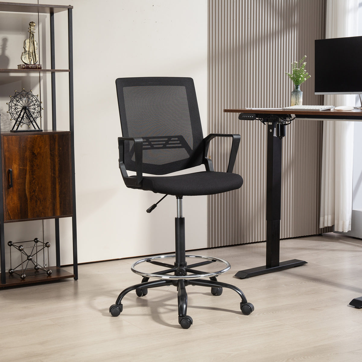 HOMCOM Bürostuhl mit verstellbarem Fußhocker Höhenverstellbar und Armlehnen 66,5x70,5x118-139,5 cm Schwarz